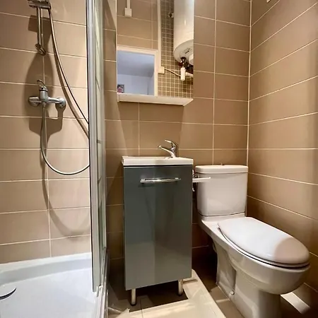 Fully Equipped - 2 Guests - 3 Mins From Metro Апартаменты Париж