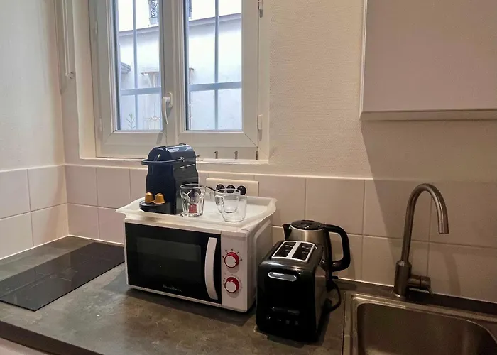 Fully Equipped - 2 Guests - 3 Mins From Metro Appartement *