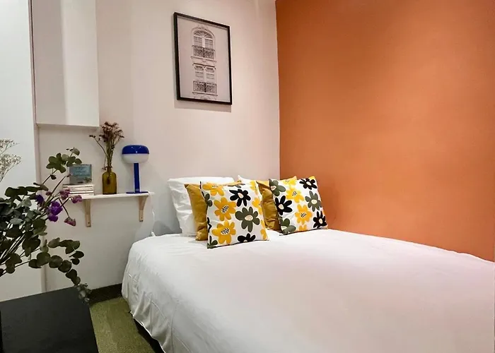 Fully Equipped - 2 Guests - 3 Mins From Metro Appartement Parijs
