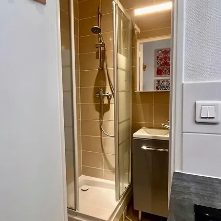 Appartement Fully Equipped - 2 Guests - 3 Mins From Metro Paris