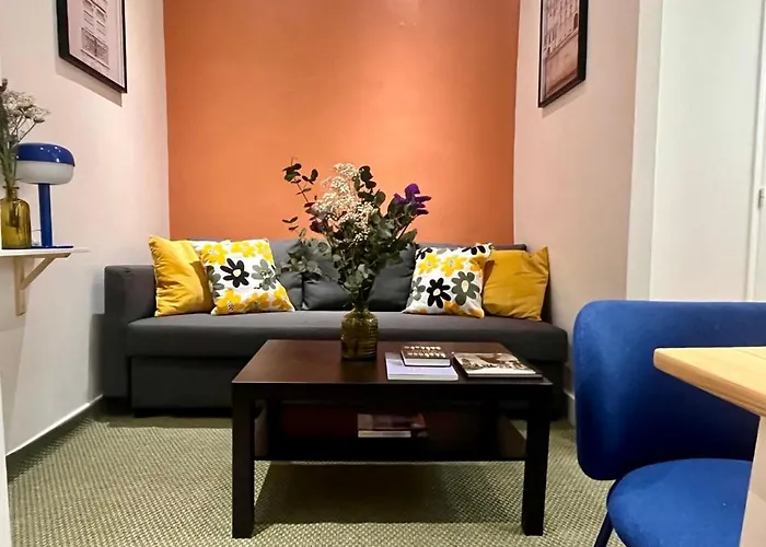 Fully Equipped - 2 Guests - 3 Mins From Metro Apartamento *