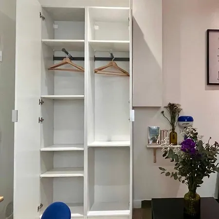 Apartment Fully Equipped - 2 Guests - 3 Mins From Metro